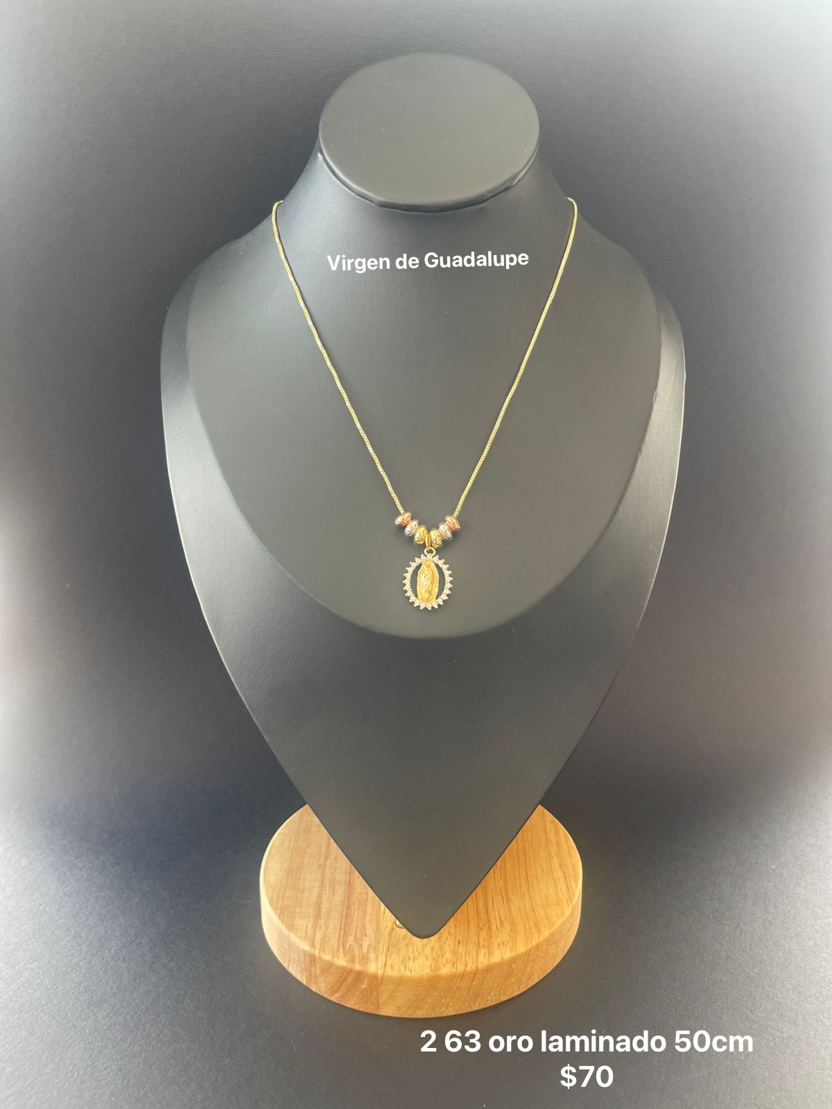 Cadena con dijes oro laminado