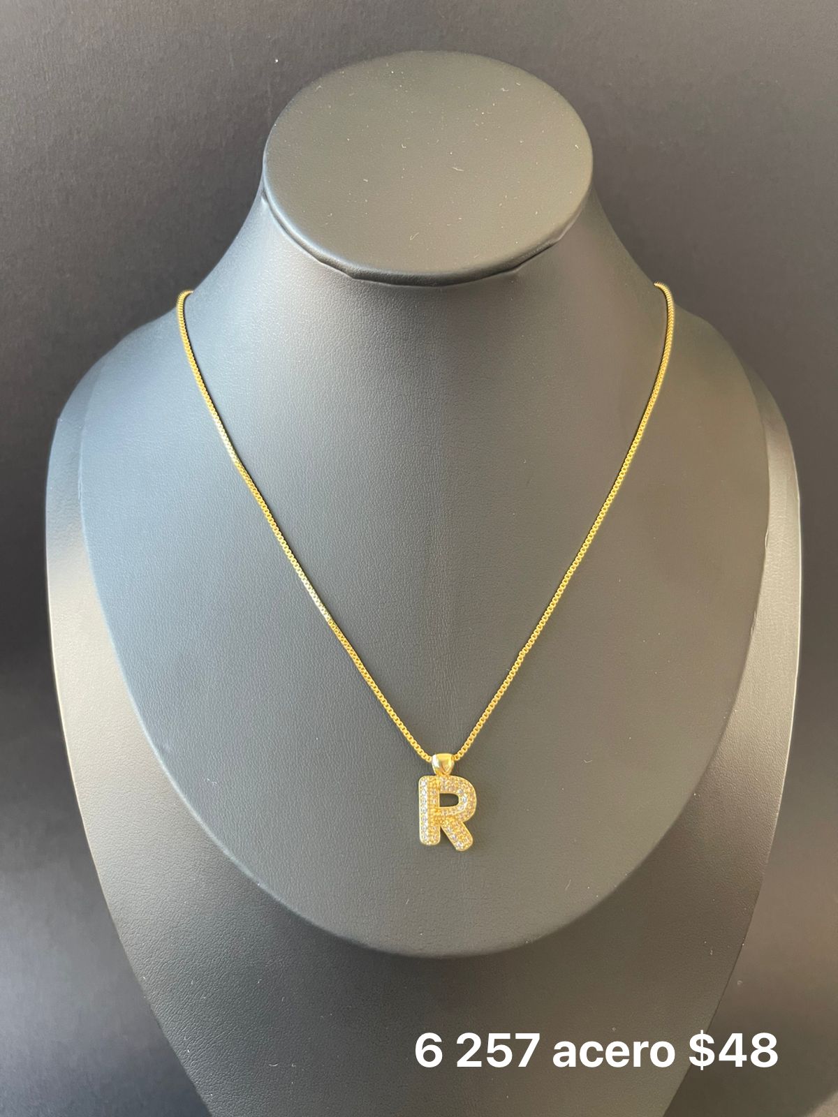 Collar letra acero y zirconia