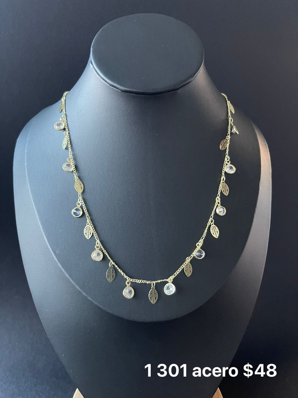 Collar con dije acero