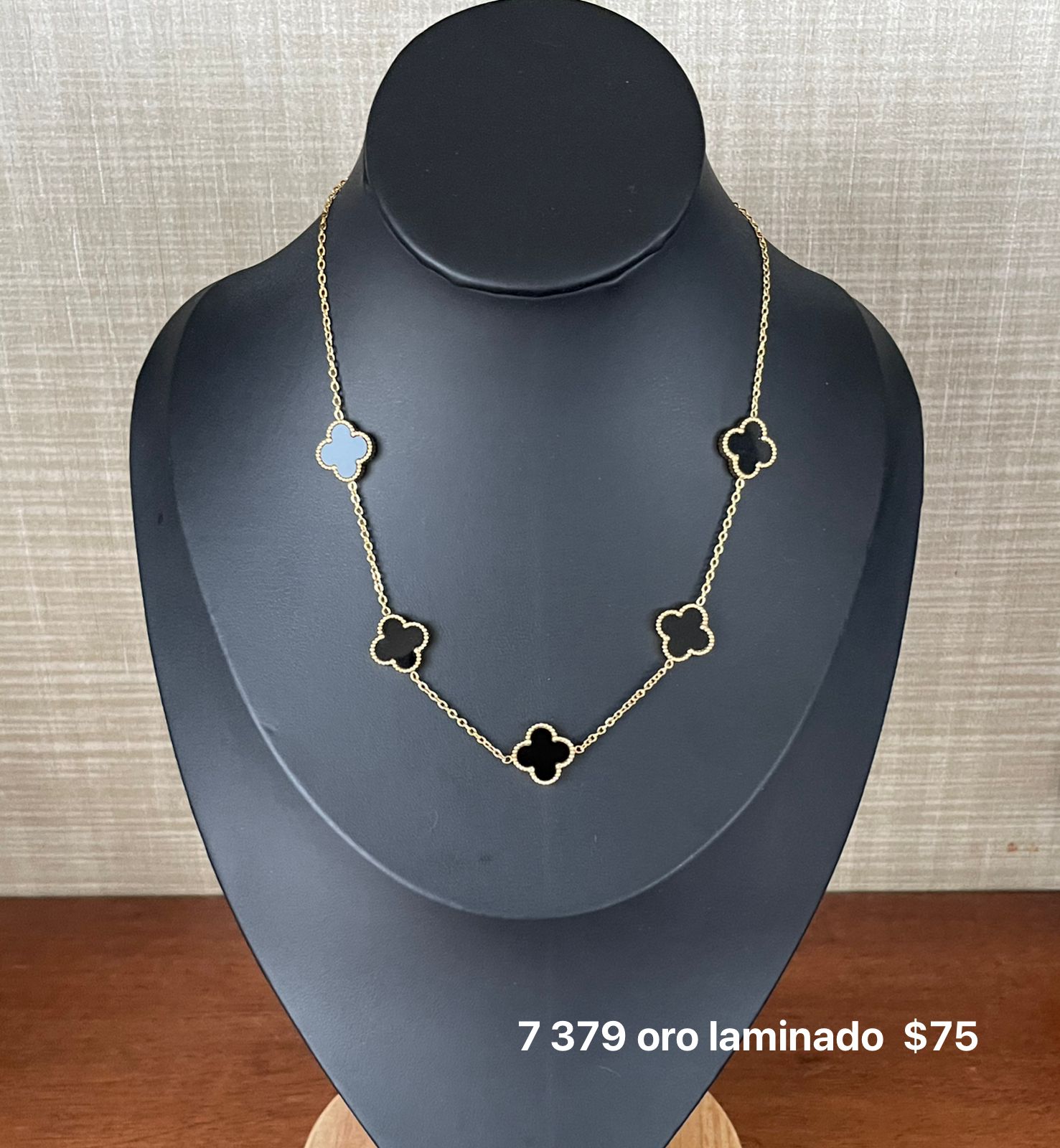 Collar Van Cleef oro laminado