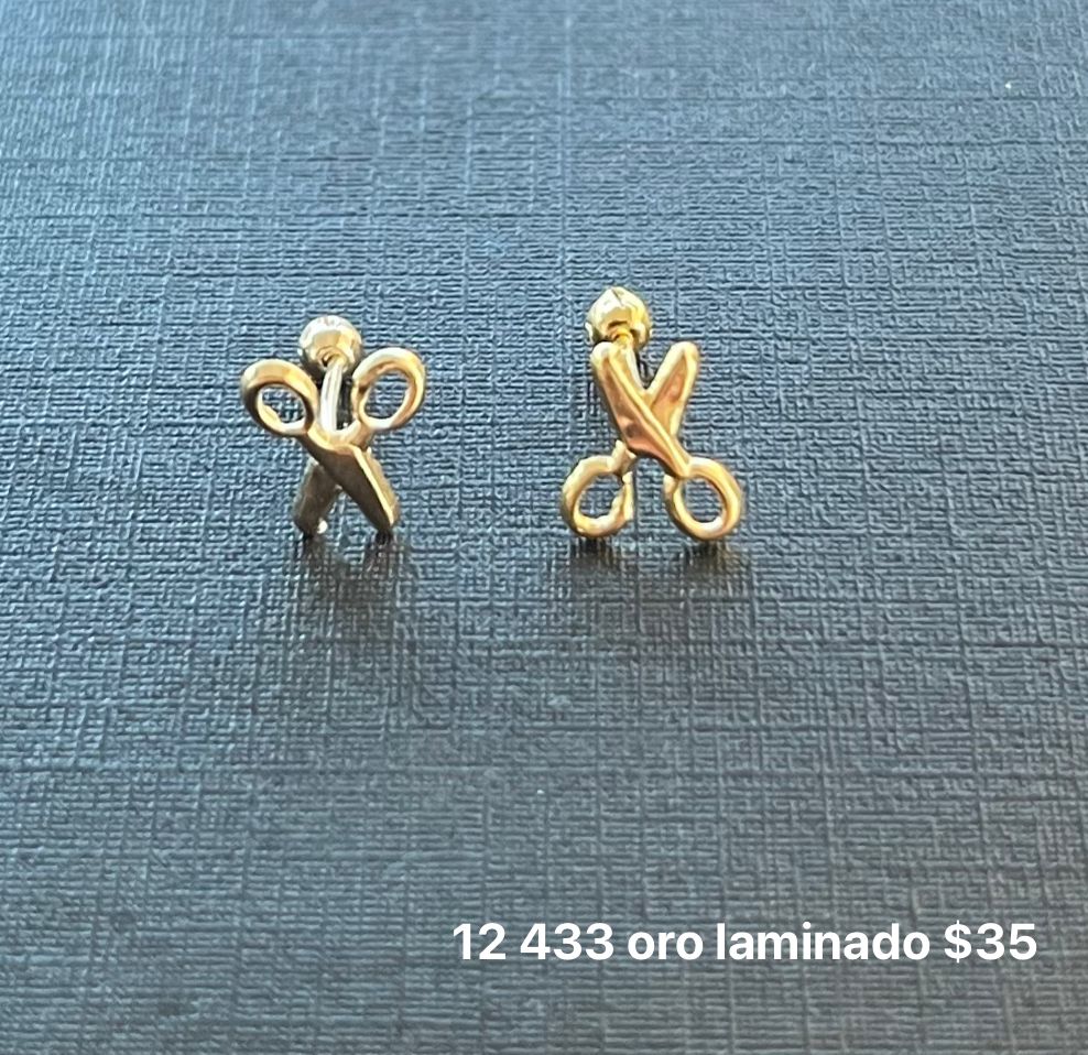 Broquel oro laminado y esmalte