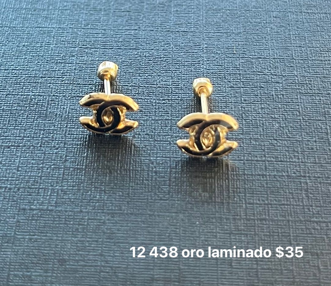 Broquel oro laminado y esmalte