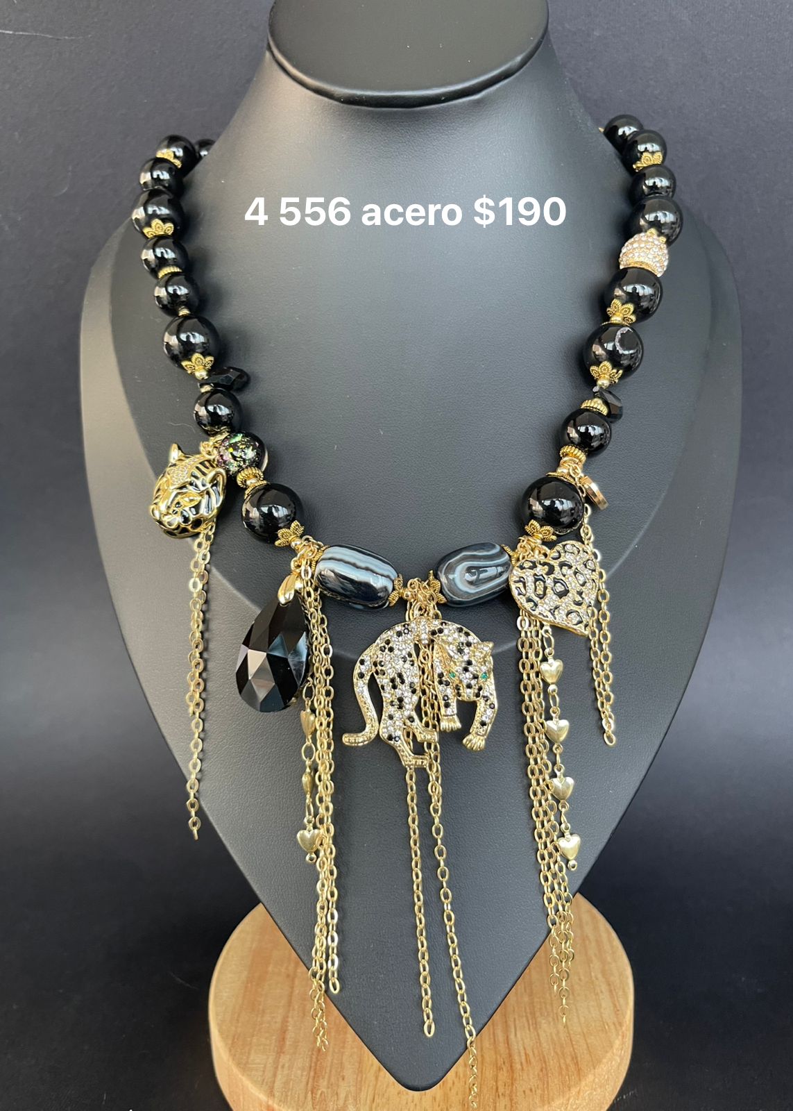 Collar grande de acero